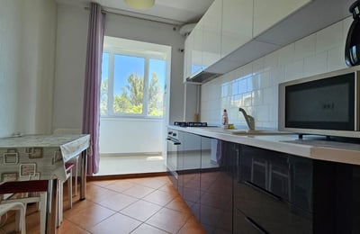 Alquiler de amplios apartamentos de 2 habitaciones, 55 m², en el distrito de Tomis Nord, Constanța, Rumanía